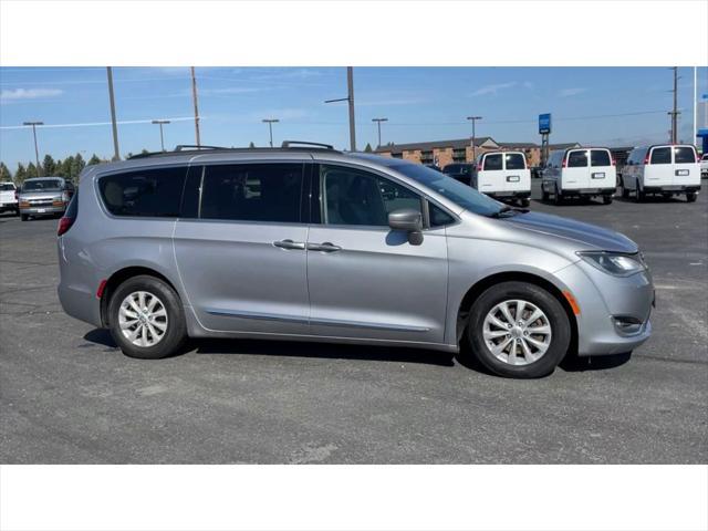 used 2017 Chrysler Pacifica car, priced at $20,495