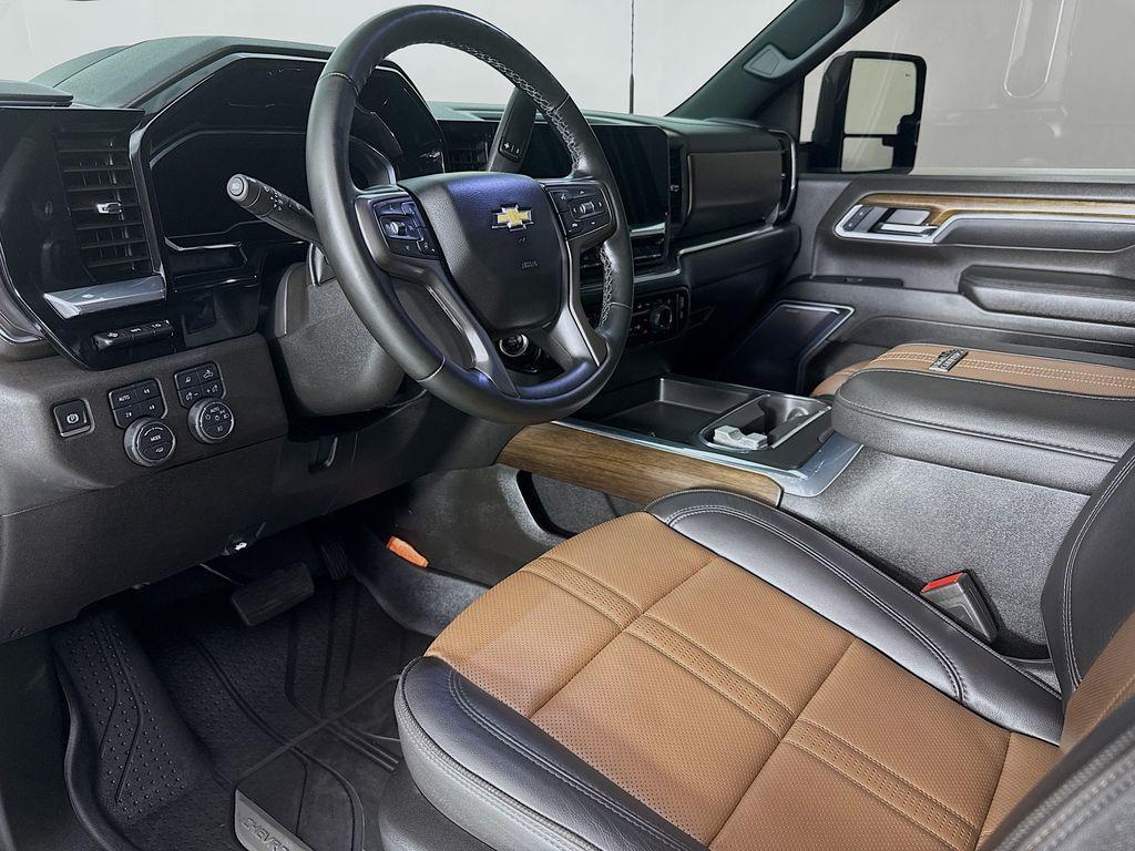 used 2025 Chevrolet Silverado 3500 car, priced at $79,495