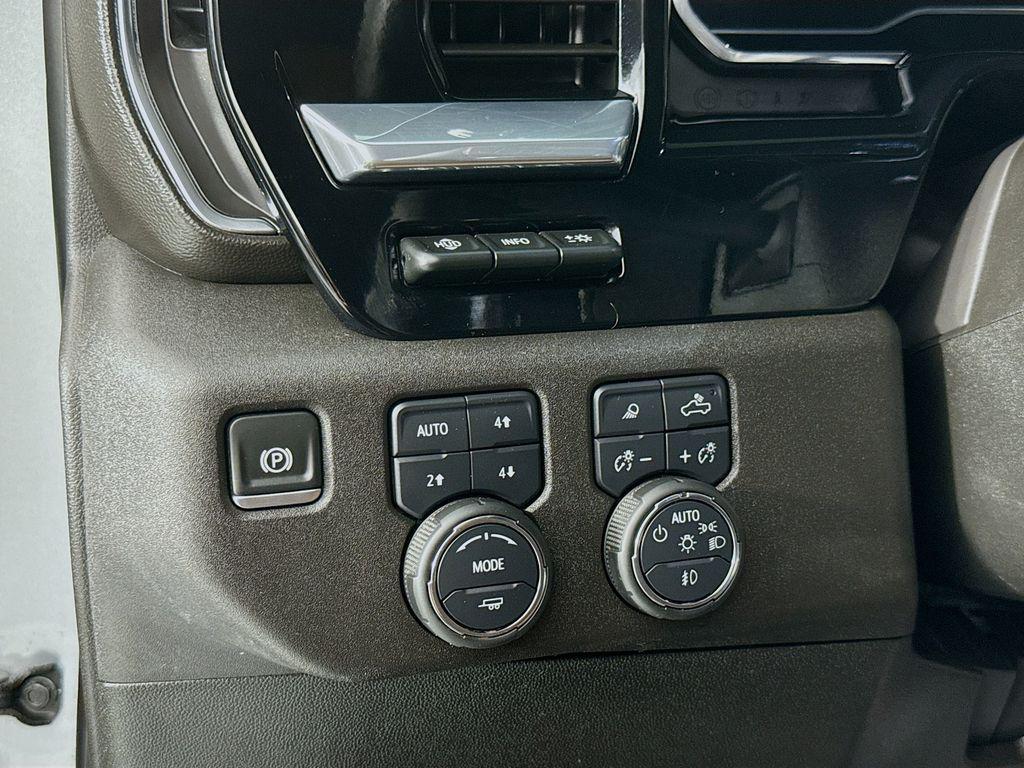 used 2025 Chevrolet Silverado 3500 car, priced at $79,495