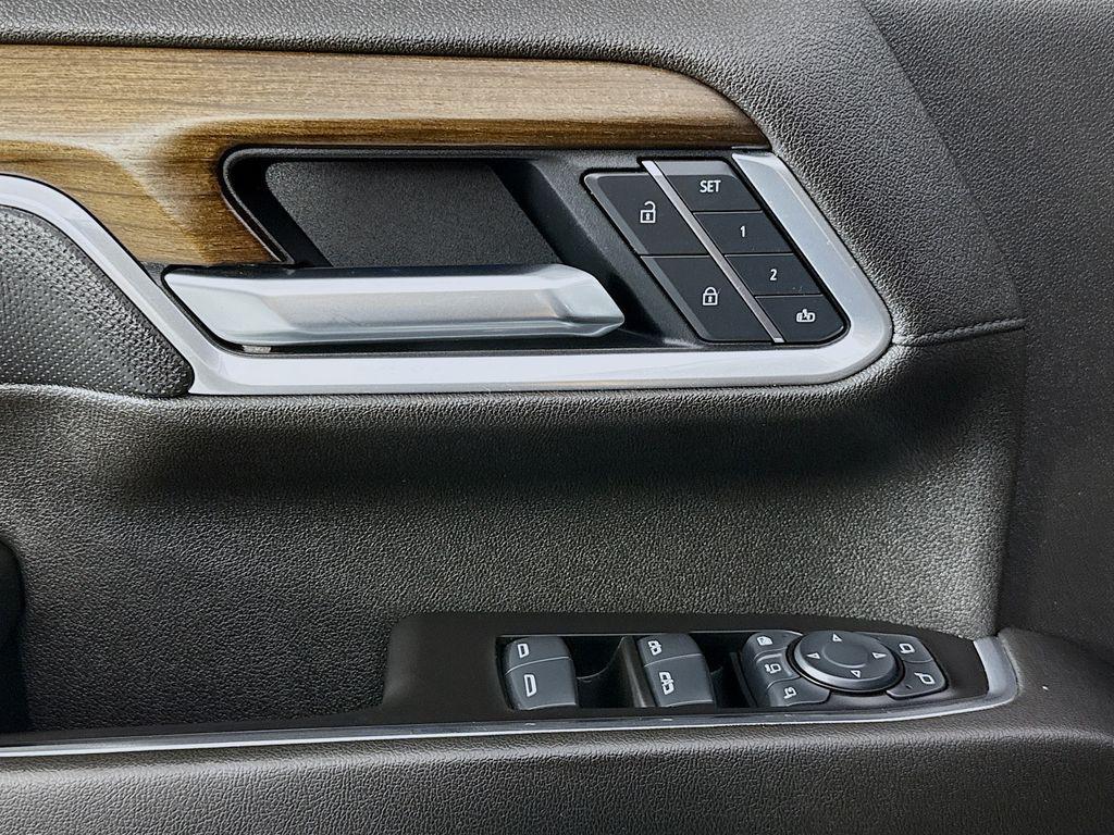 used 2025 Chevrolet Silverado 3500 car, priced at $79,495