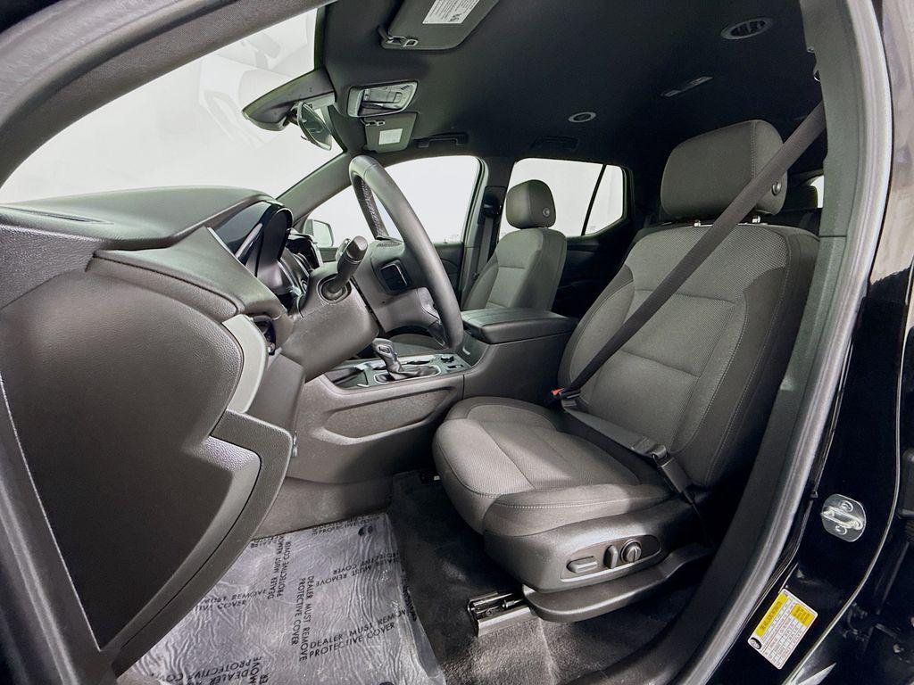 used 2023 Chevrolet Traverse car, priced at $31,495