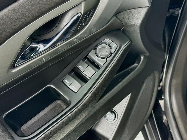 used 2023 Chevrolet Traverse car, priced at $31,495