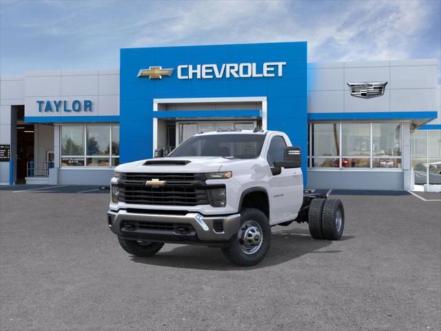 new 2025 Chevrolet Silverado 3500 car, priced at $62,423