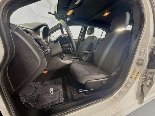 used 2014 Chrysler 200 car