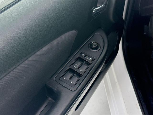 used 2014 Chrysler 200 car
