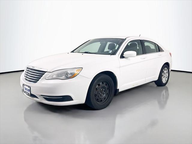 used 2014 Chrysler 200 car