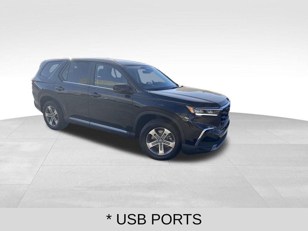 used 2025 Honda Pilot car, priced at $42,995