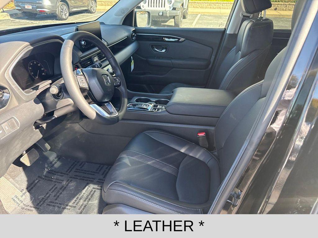 used 2025 Honda Pilot car, priced at $42,995