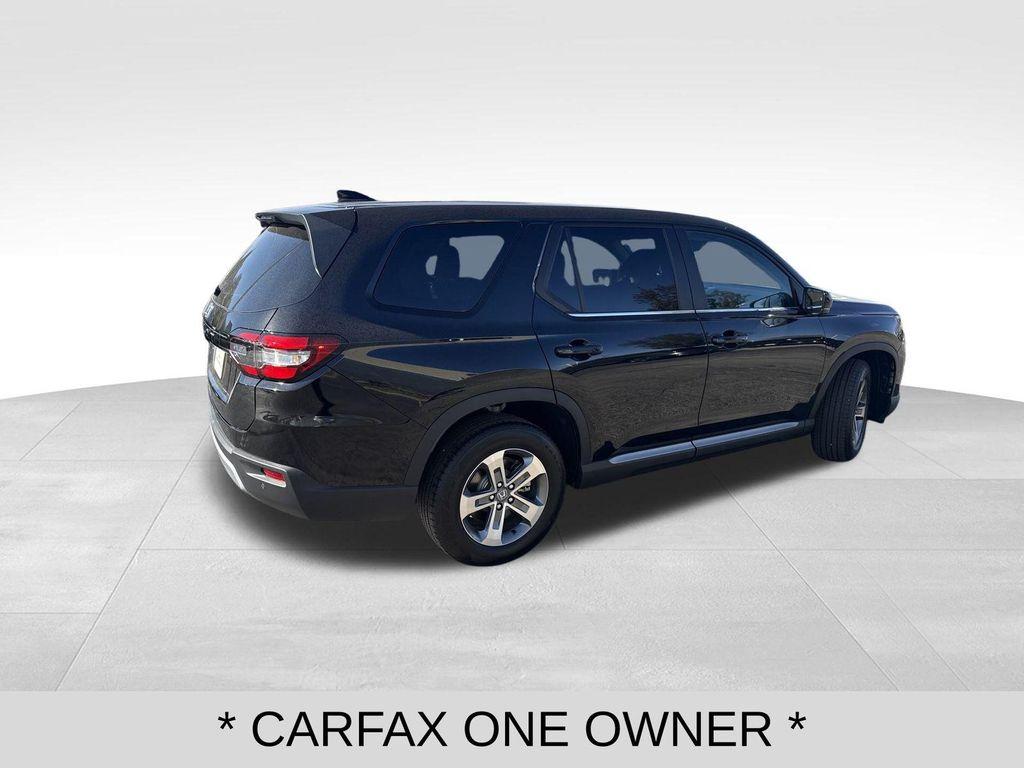used 2025 Honda Pilot car, priced at $42,995