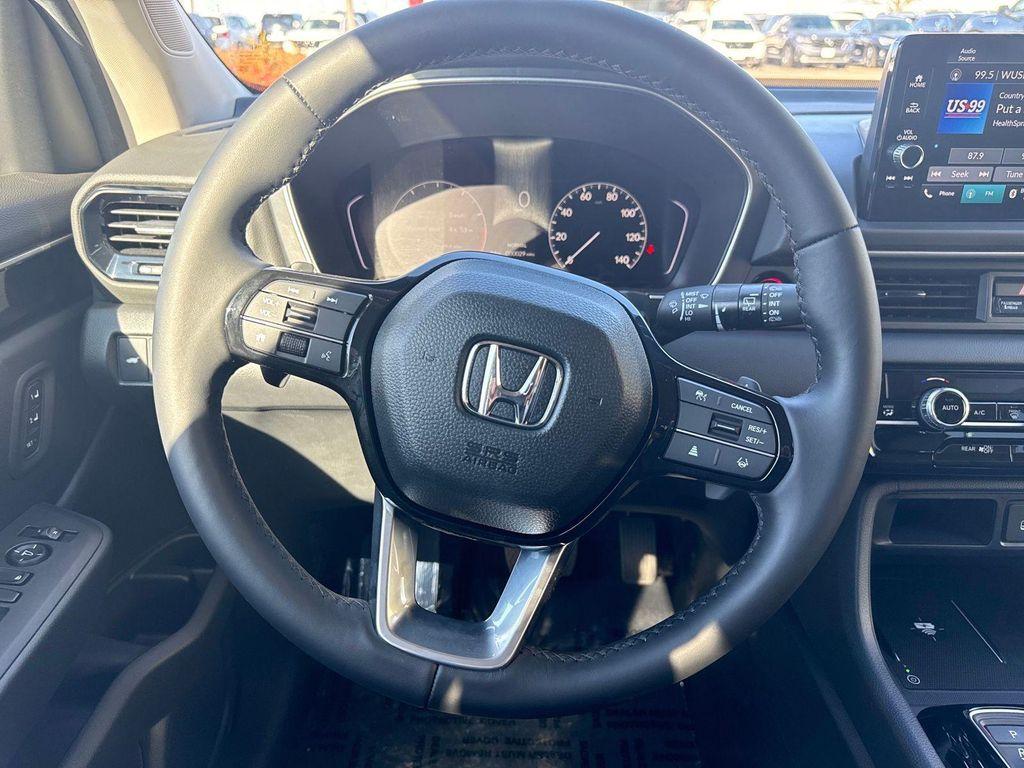 used 2025 Honda Pilot car, priced at $42,995