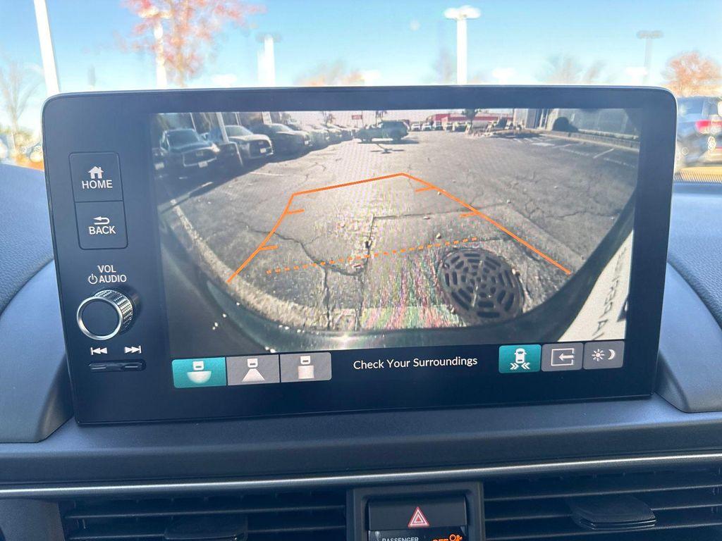 used 2025 Honda Pilot car, priced at $42,995