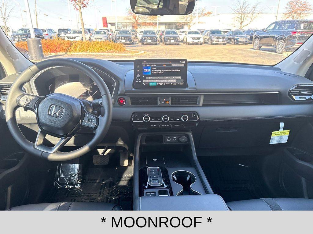 used 2025 Honda Pilot car, priced at $42,995