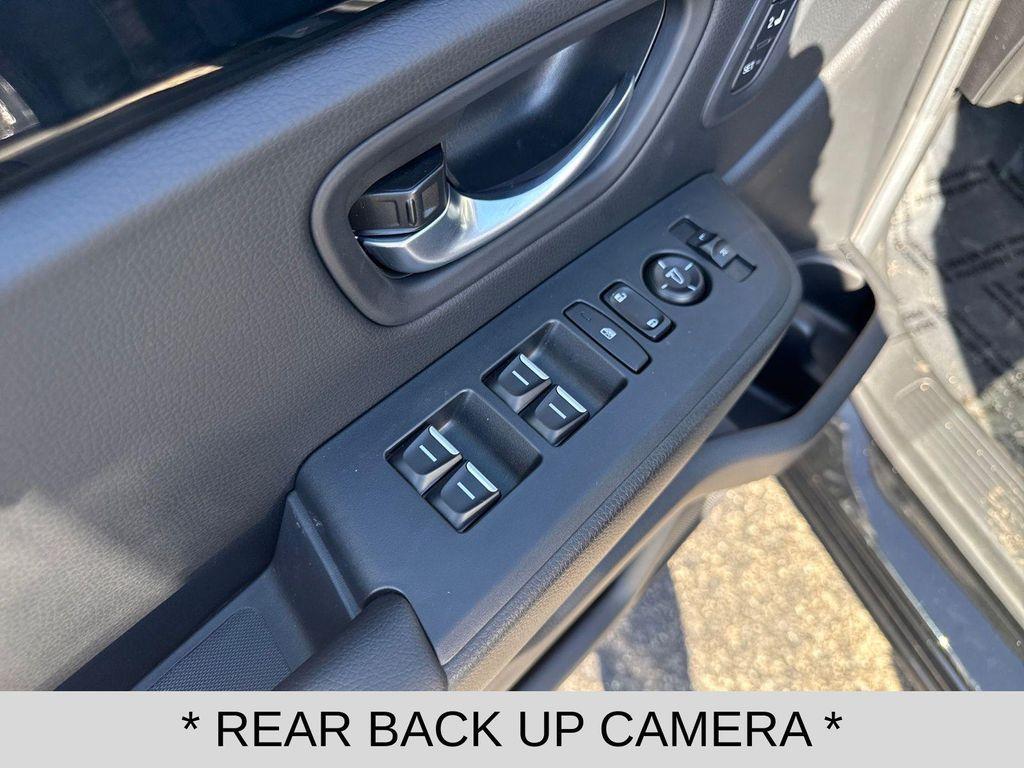 used 2025 Honda Pilot car, priced at $42,995