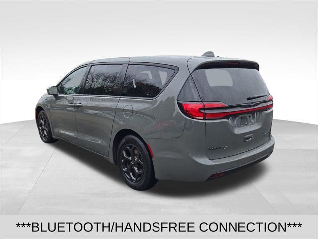 used 2022 Chrysler Pacifica Hybrid car, priced at $25,495