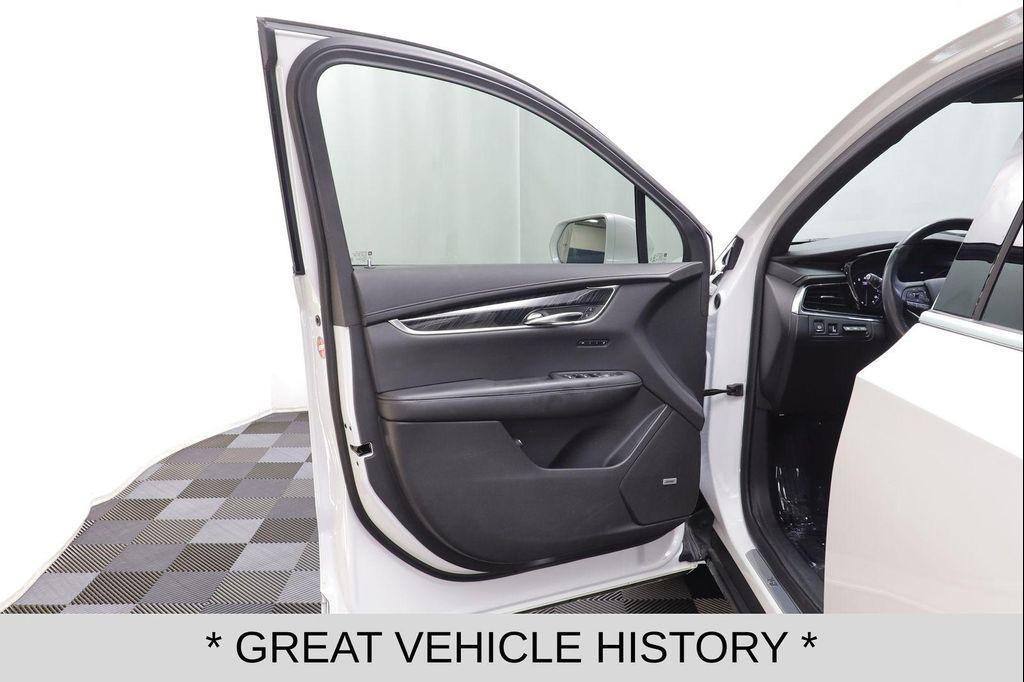 used 2020 Cadillac XT6 car, priced at $23,995