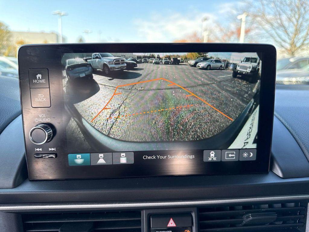 used 2025 Honda Pilot car, priced at $39,495