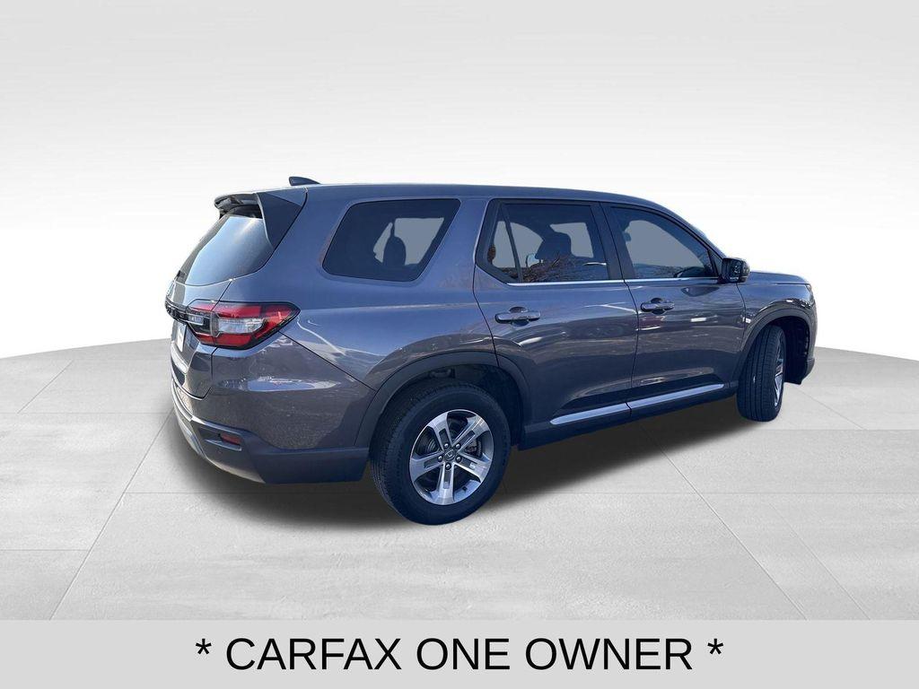 used 2025 Honda Pilot car, priced at $39,495