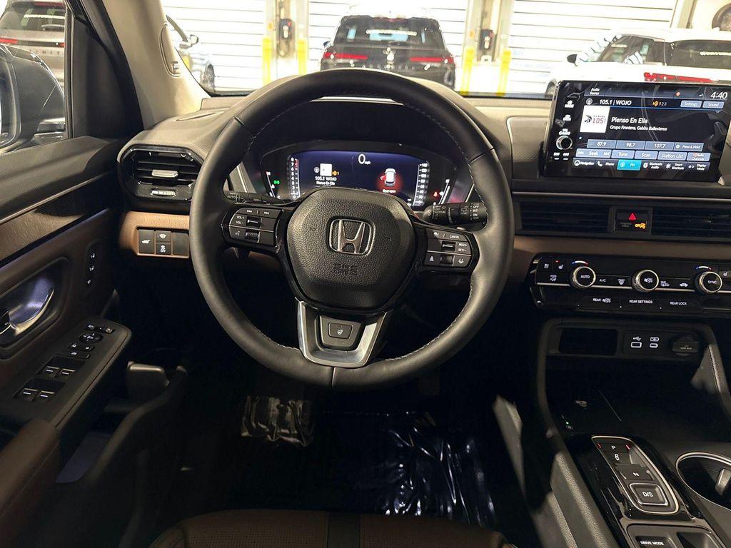 used 2025 Honda Pilot car, priced at $48,995