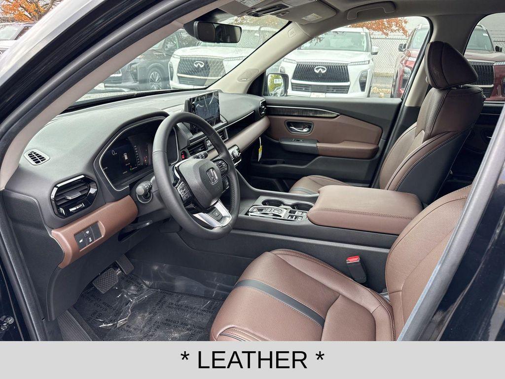 used 2025 Honda Pilot car, priced at $48,995