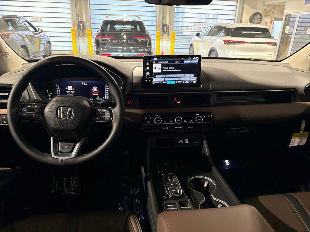 used 2025 Honda Pilot car, priced at $48,995