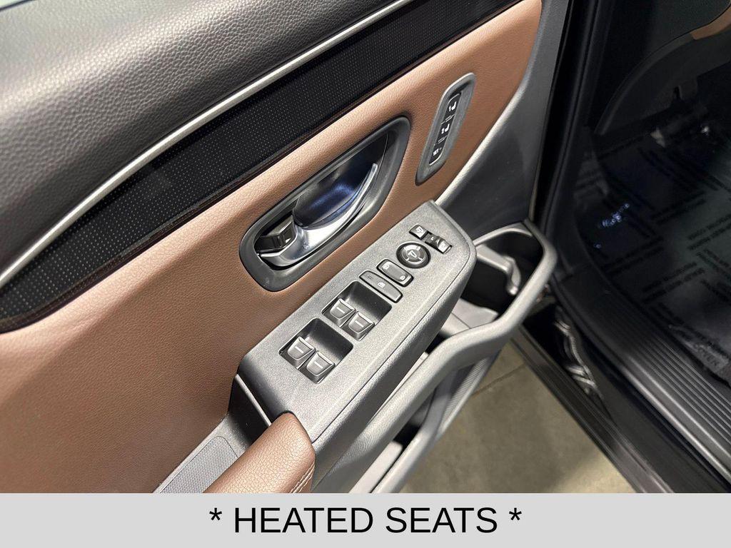 used 2025 Honda Pilot car, priced at $48,995