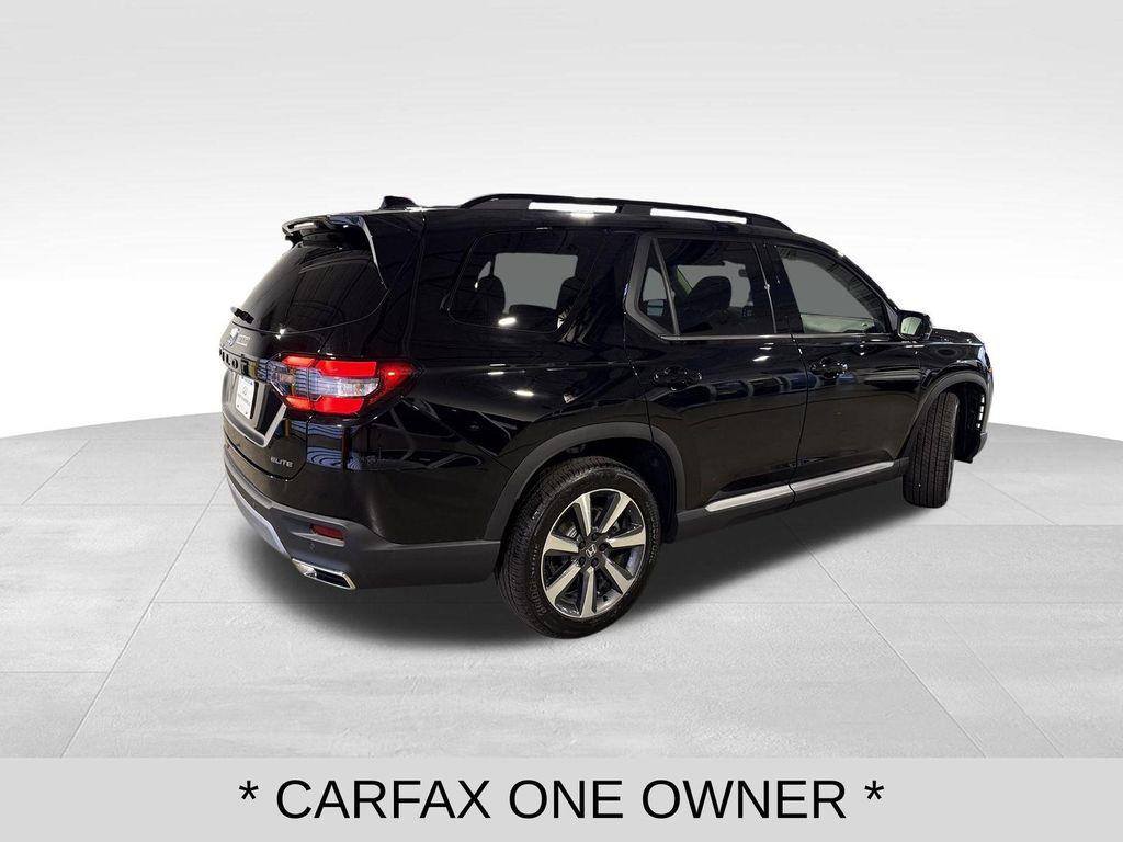 used 2025 Honda Pilot car, priced at $48,995