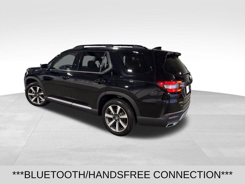 used 2025 Honda Pilot car, priced at $48,995