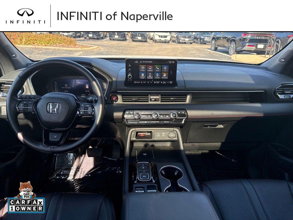 used 2025 Honda Pilot car, priced at $47,995