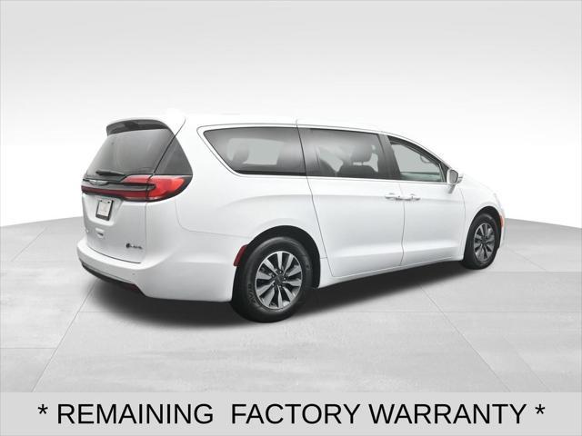 used 2022 Chrysler Pacifica Hybrid car, priced at $23,995