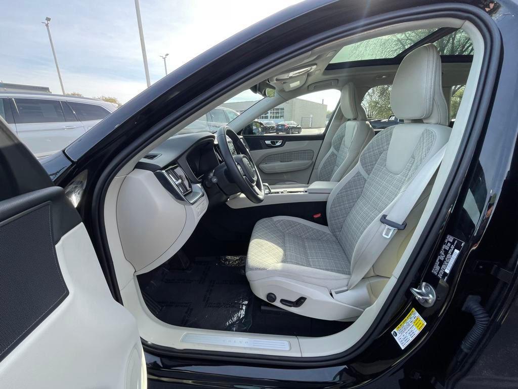 used 2022 Volvo XC60 car, priced at $26,495