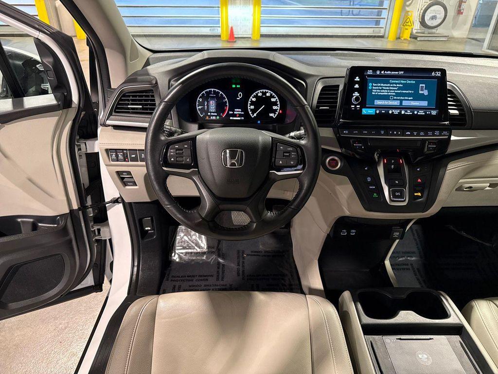 used 2025 Honda Odyssey car, priced at $37,995