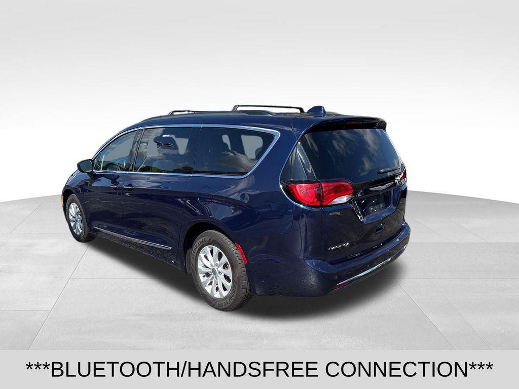 used 2017 Chrysler Pacifica car, priced at $13,995