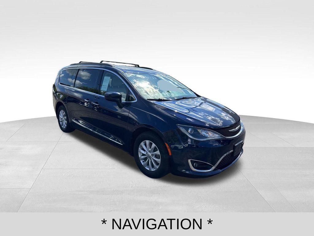 used 2017 Chrysler Pacifica car, priced at $13,995
