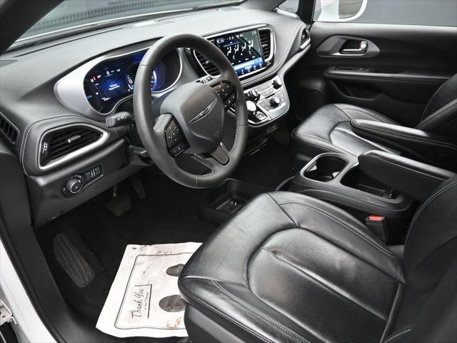 used 2022 Chrysler Pacifica Hybrid car, priced at $26,995