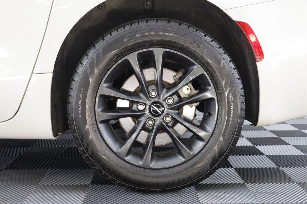 used 2020 Chrysler Pacifica car, priced at $24,995