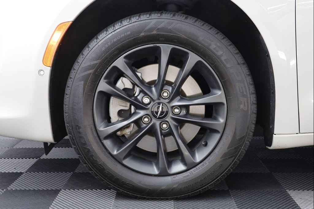 used 2020 Chrysler Pacifica car, priced at $24,995