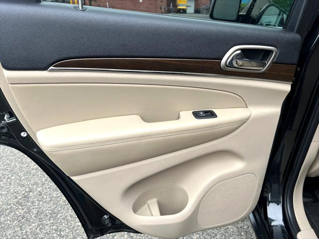 used 2015 Jeep Grand Cherokee car, priced at $15,999