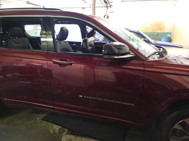 used 2023 Jeep Grand Cherokee L car