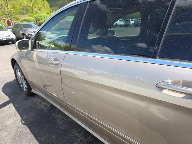 used 2006 Mercedes-Benz R-Class car, priced at $13,248