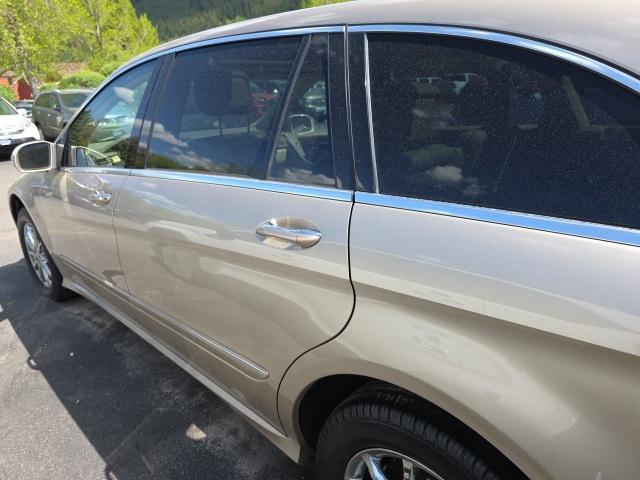 used 2006 Mercedes-Benz R-Class car, priced at $13,248