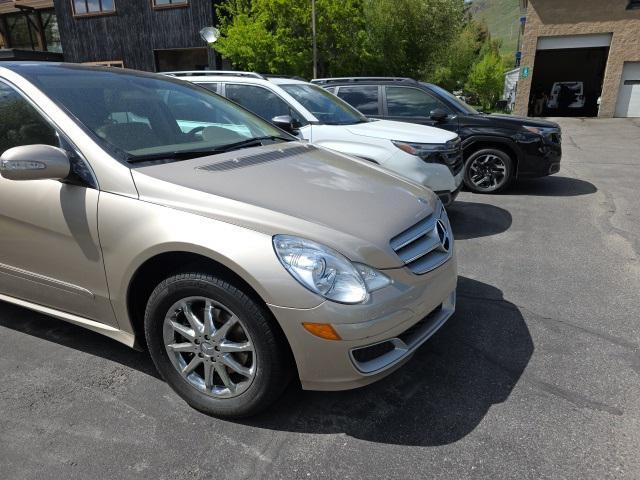 used 2006 Mercedes-Benz R-Class car, priced at $13,248