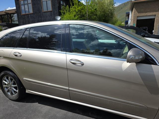 used 2006 Mercedes-Benz R-Class car, priced at $13,248