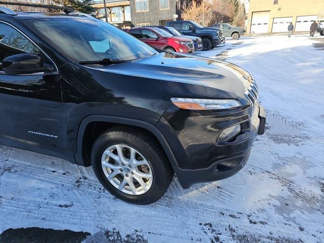 used 2015 Jeep Cherokee car, priced at $10,925