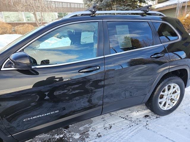 used 2015 Jeep Cherokee car, priced at $10,925