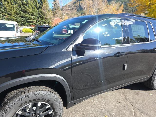 new 2026 Chevrolet Traverse car, priced at $52,424