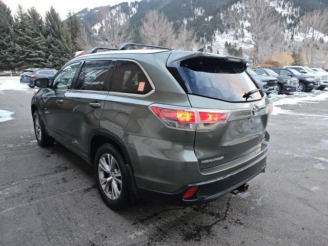 used 2015 Toyota Highlander car, priced at $15,832