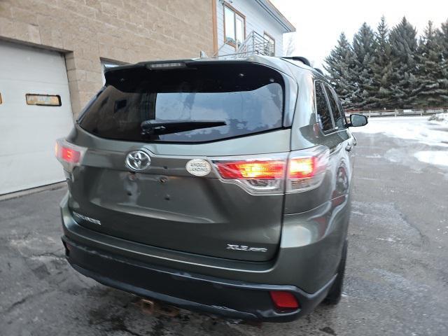 used 2015 Toyota Highlander car, priced at $15,832