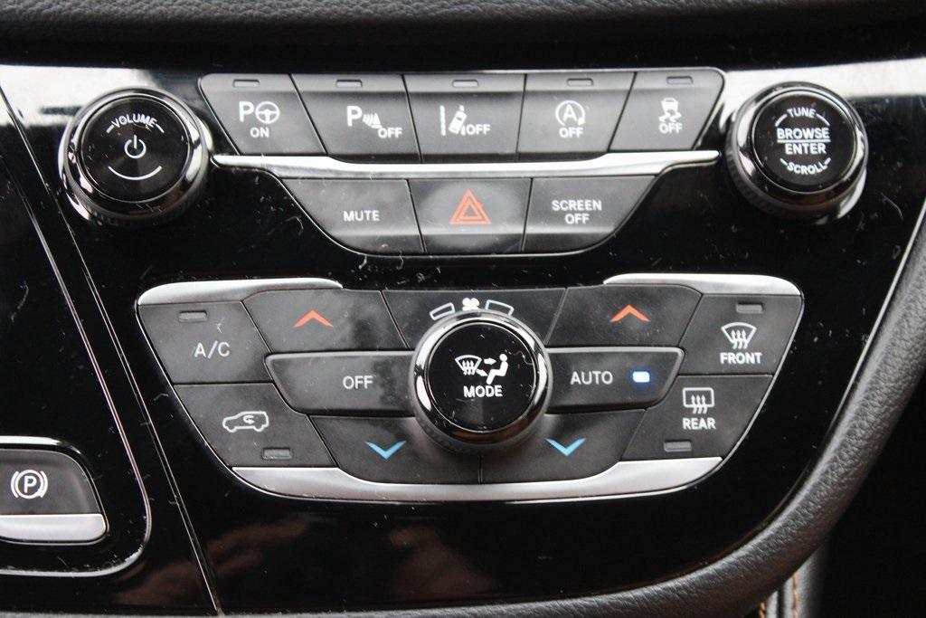 used 2022 Chrysler Pacifica car, priced at $34,999