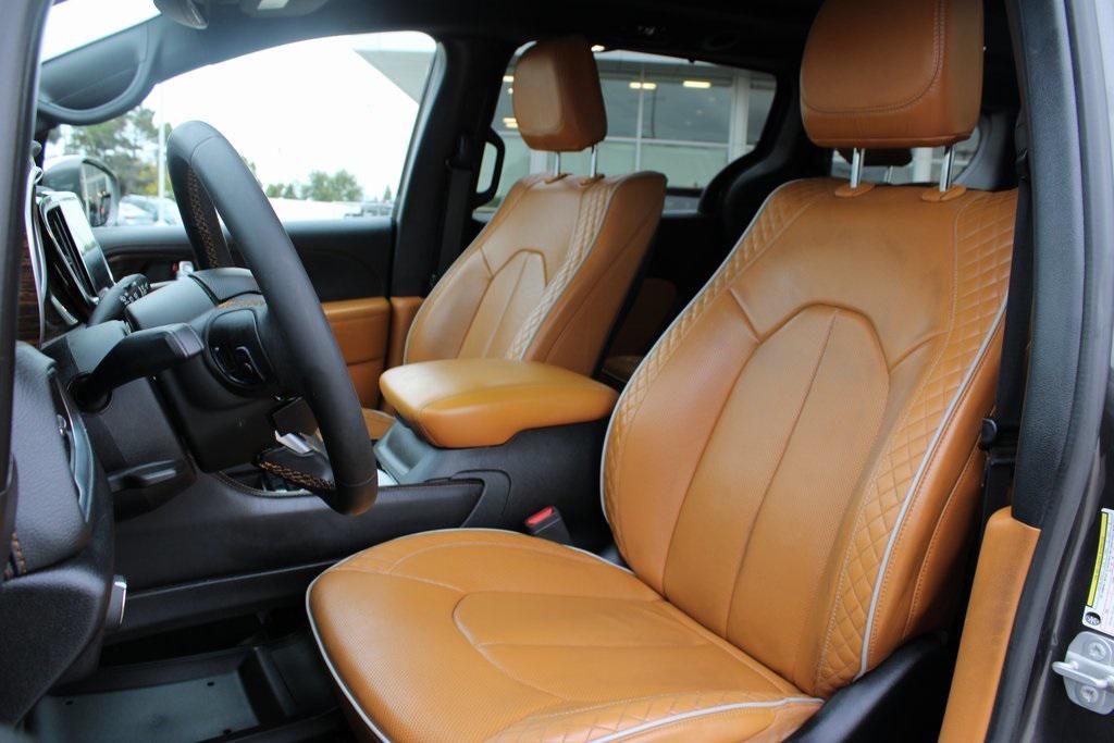 used 2022 Chrysler Pacifica car, priced at $34,999