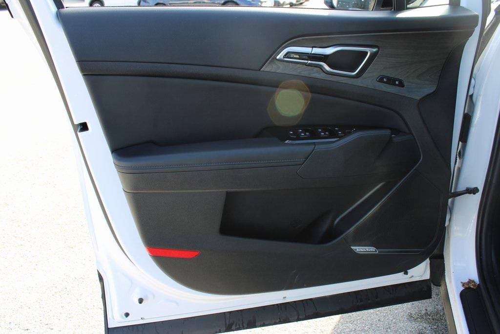 used 2024 Kia Sportage car, priced at $30,879